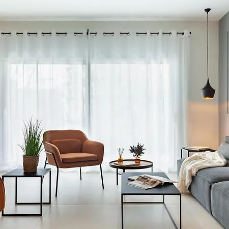 Horta Apartment *