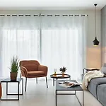 Horta Apartment *