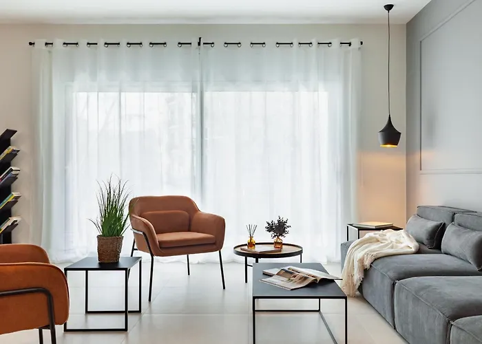 Horta Apartment *
